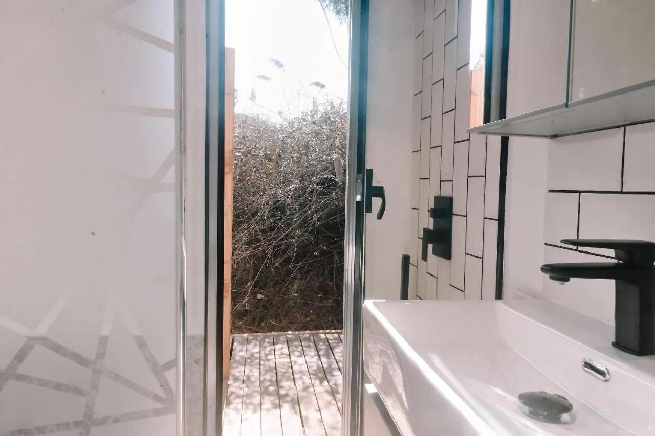 카스테데펠스 Cooltainer Retreat Sustainable Coastal Forest Tiny House Near Barcelona By Quirkygetaway 빌라